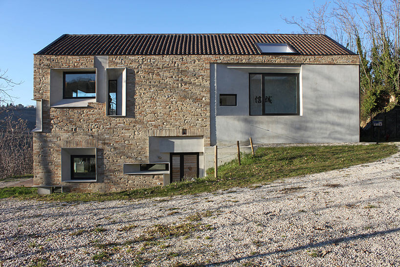 căn nhà được xây bằng đá với khung bê tông (2)
